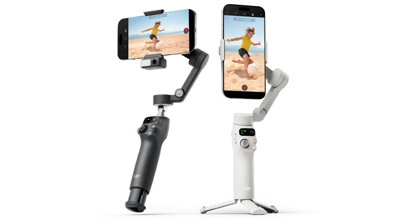 Стабилизаторы для телефона DJI Osmo Mobile с установленными смартфонами, съёмка видео на пляже