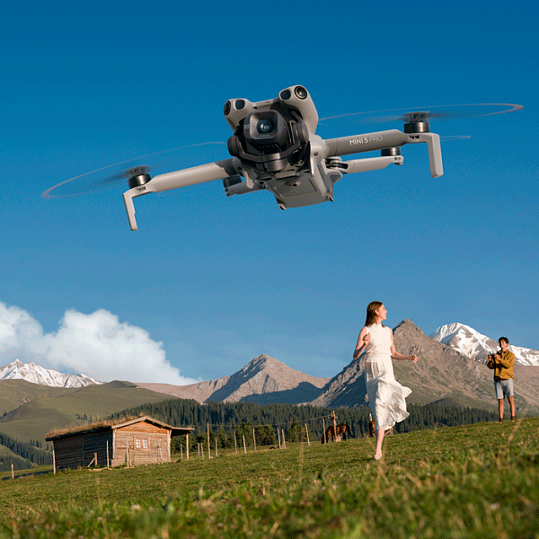 Квадрокоптер DJI Mini 5 Pro Fly More Combo (DJI RC 2)