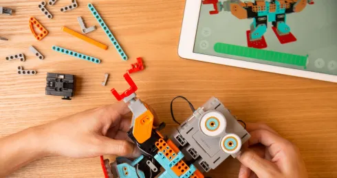 Робот-конструктор UBTECH JIMU BuzzBot & MuttBot Kit купить по лучшей ...